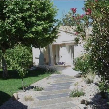 … Et La Fourmi Villa Saumane-de-Vaucluse Esterno foto