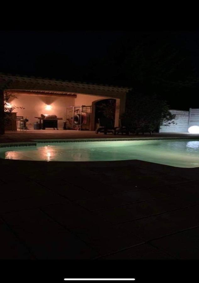 … Et La Fourmi Villa Saumane-de-Vaucluse Esterno foto