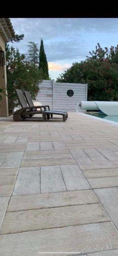 … Et La Fourmi Villa Saumane-de-Vaucluse Esterno foto