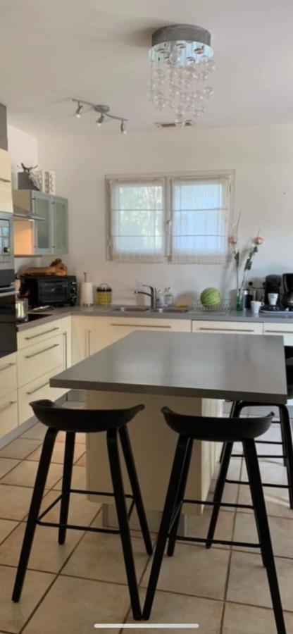 … Et La Fourmi Villa Saumane-de-Vaucluse Esterno foto
