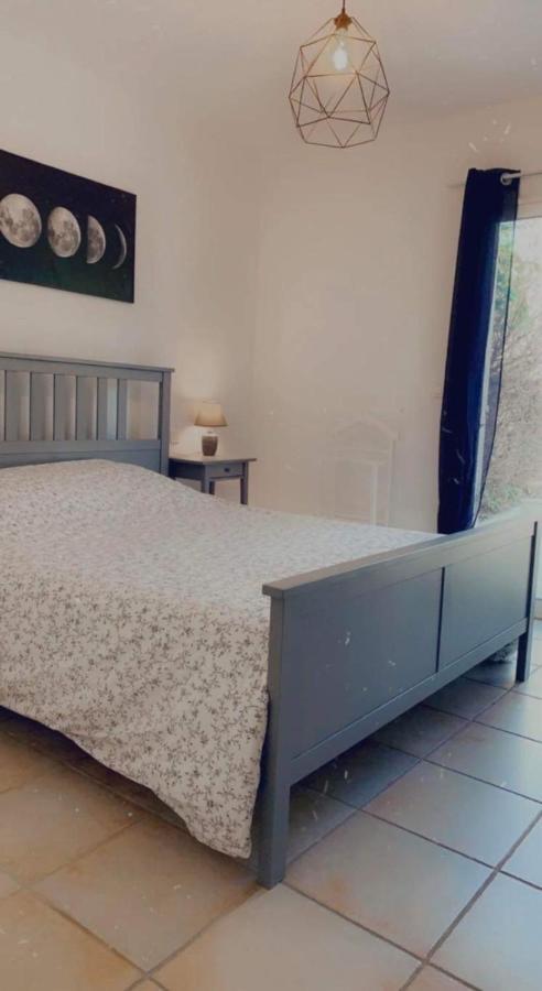 … Et La Fourmi Villa Saumane-de-Vaucluse Esterno foto